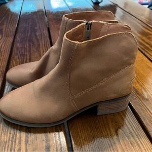 Lucky Brand Tan Ankle Booties with Zipper & Western Flair